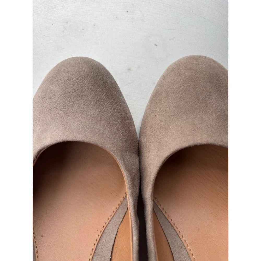 CL by Laundry Womens‎ Taupe Faux Suede Wedge Pumps Almond Toe Size 6M Business